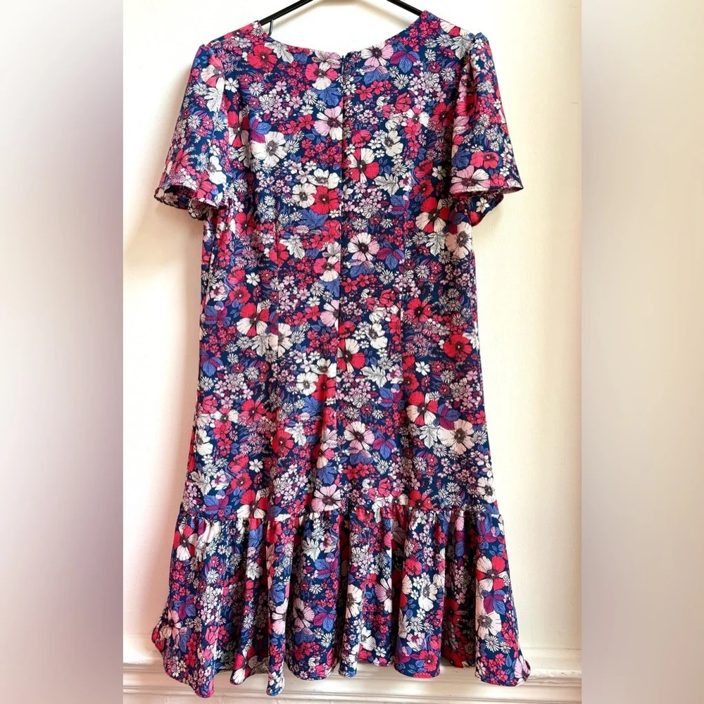 BCBG 💜🩷 Illustrated Pink & Purple Floral Print Ruffled Hem Dress